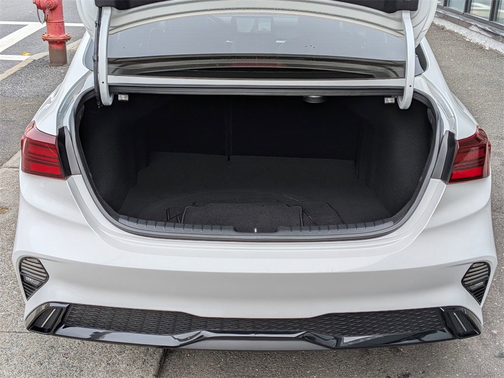 Used 2023 Kia Forte GT-Line w/ GT-Line Premium Package image 8