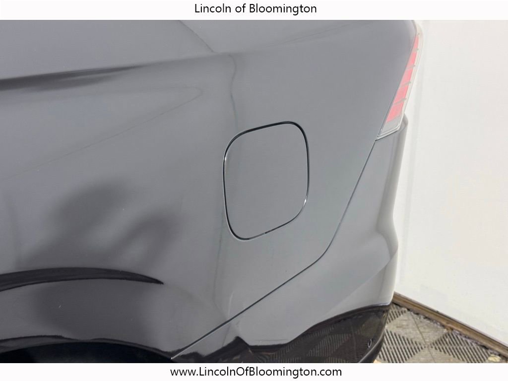 Used 2025 Lincoln Navigator Black Label image 16