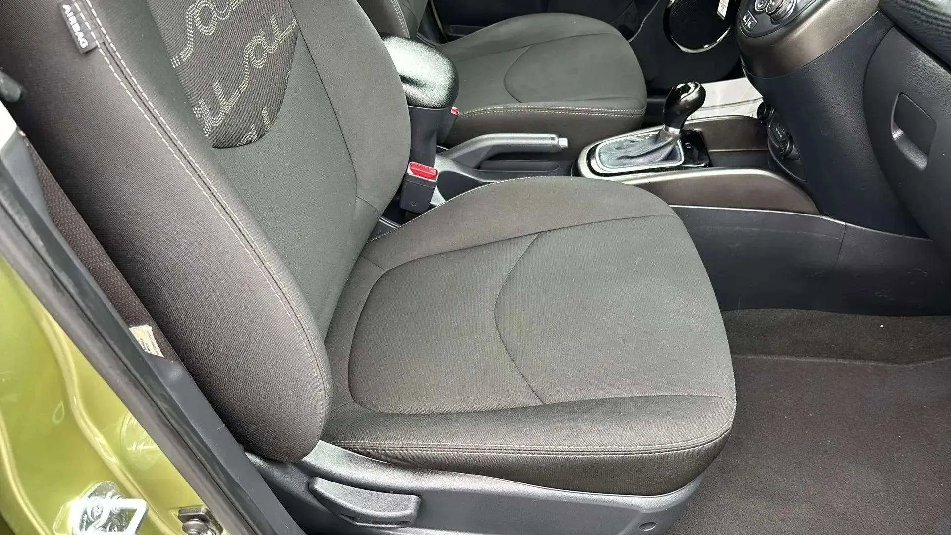 Used 2013 Kia Soul + image 25