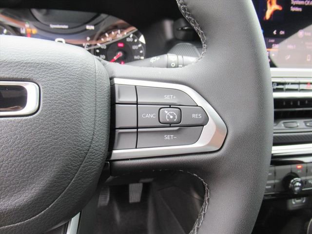 New 2026 Jeep Compass Latitude w/ Mopar Graphics Package image 18