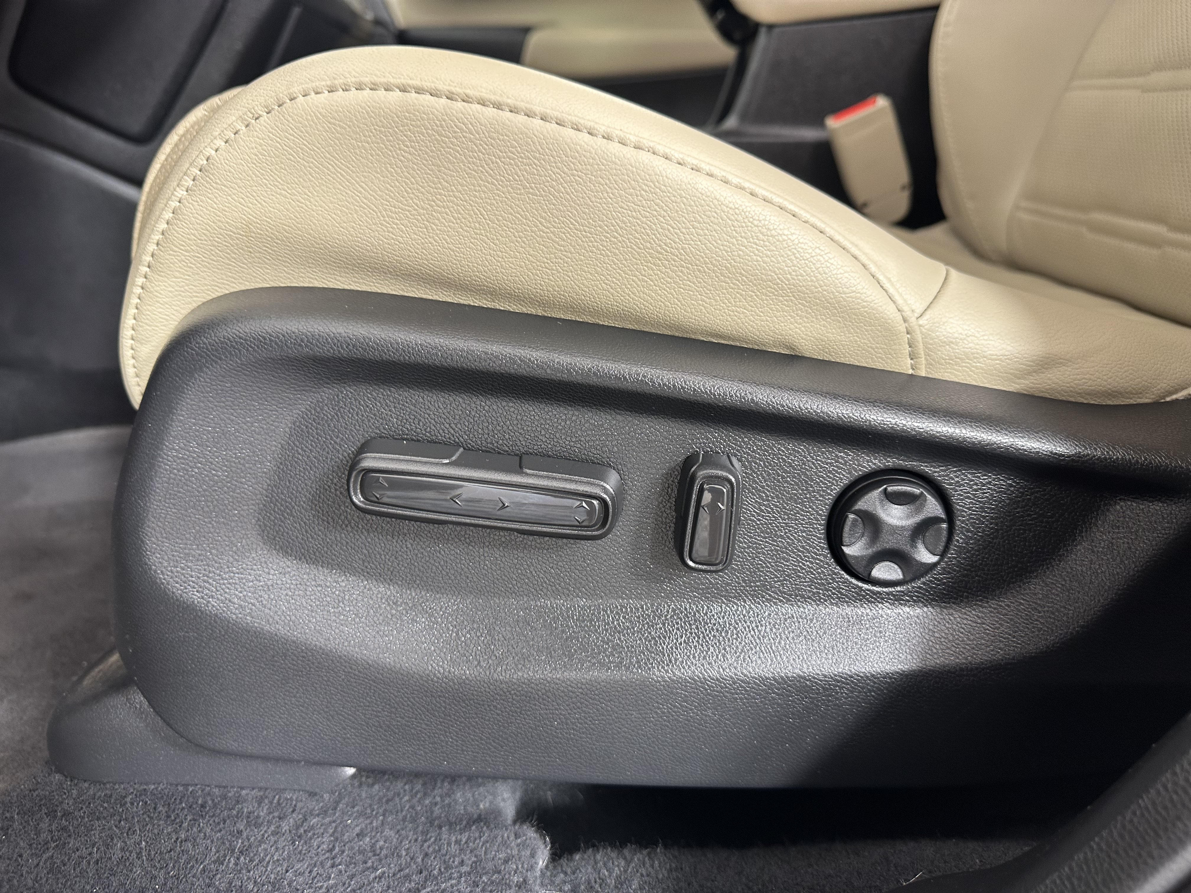Used 2019 Honda CR-V Touring image 12
