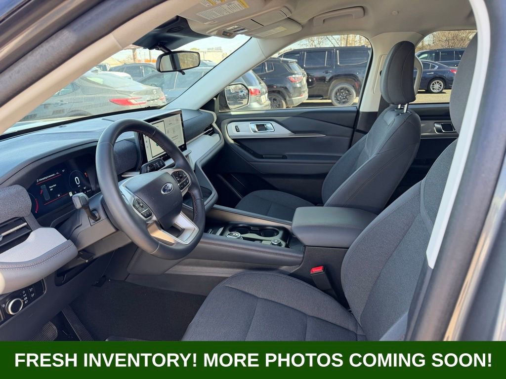 Used 2025 Ford Explorer Active image 8