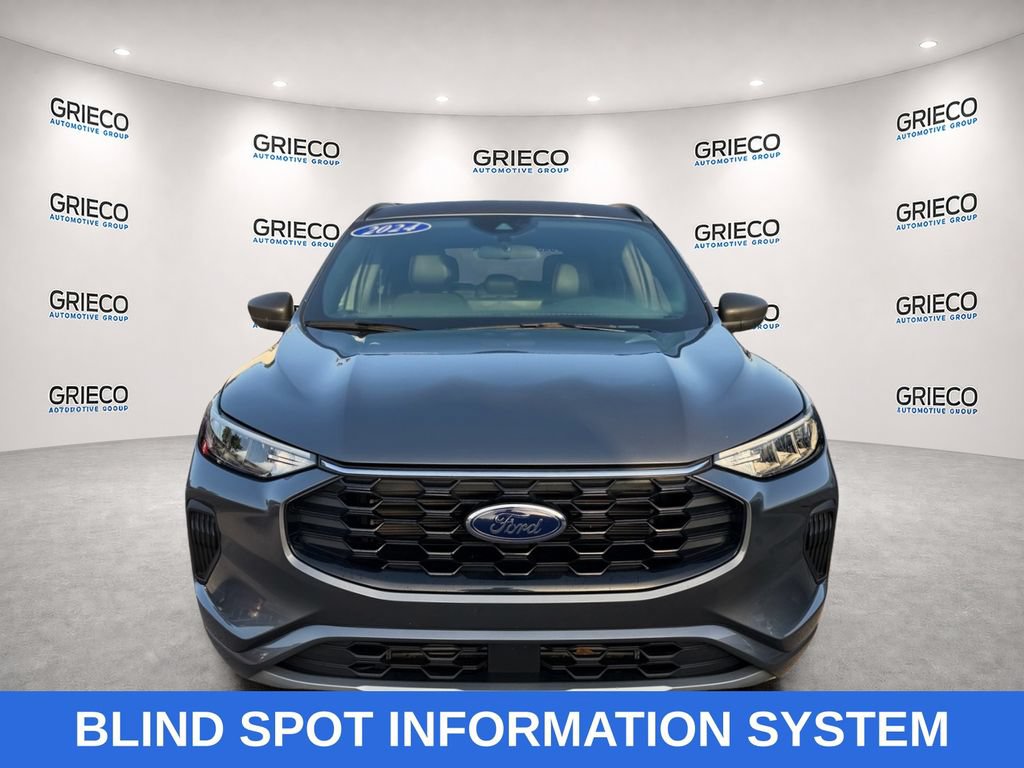 Used 2024 Ford Escape ST-Line w/ Tech Pack #1 FWD image 2