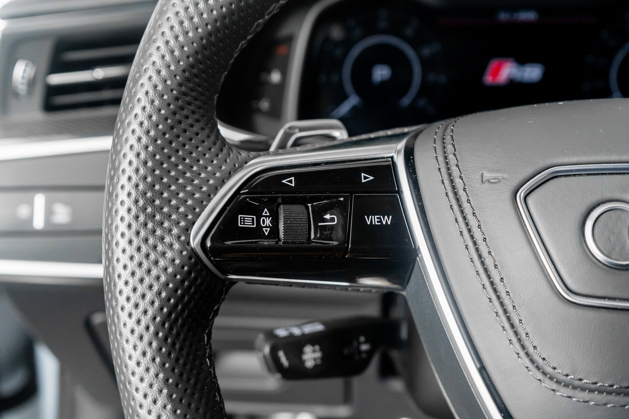 Used 2025 Audi RS 6 performance image 43