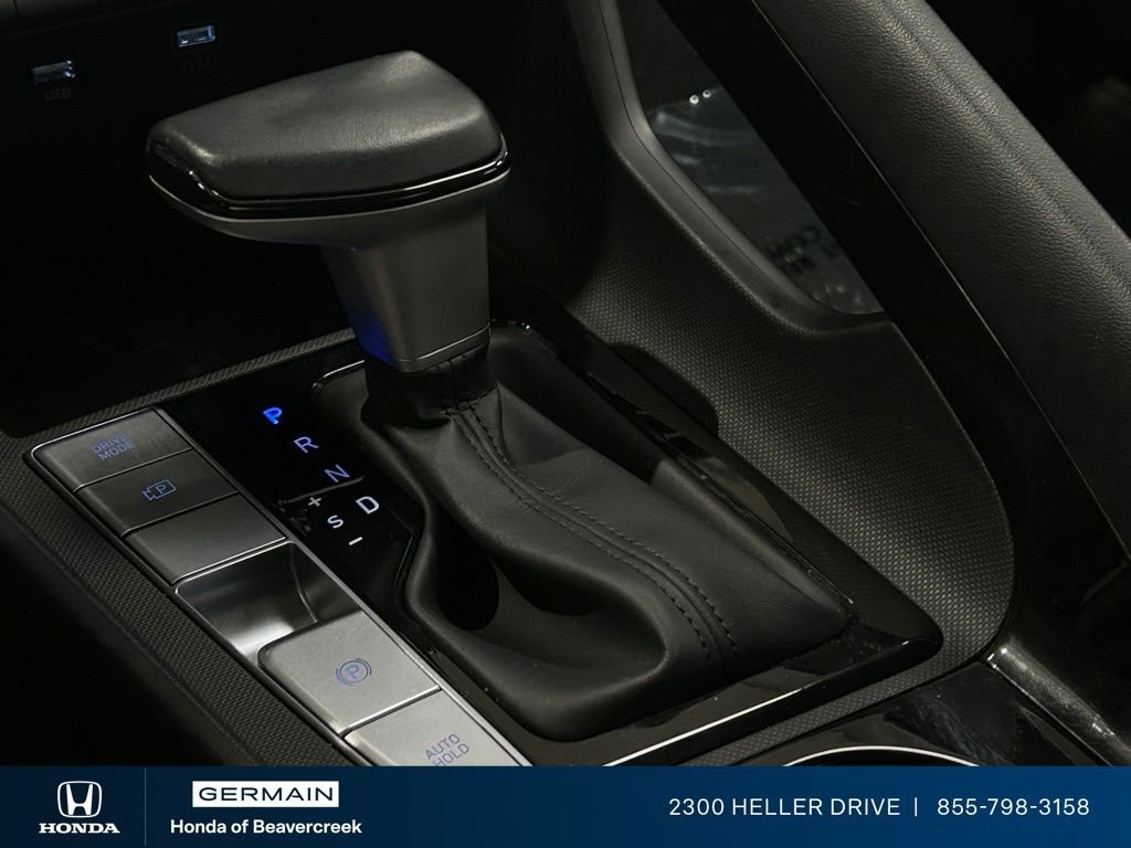 Used 2022 Hyundai Elantra Limited FWD image 25
