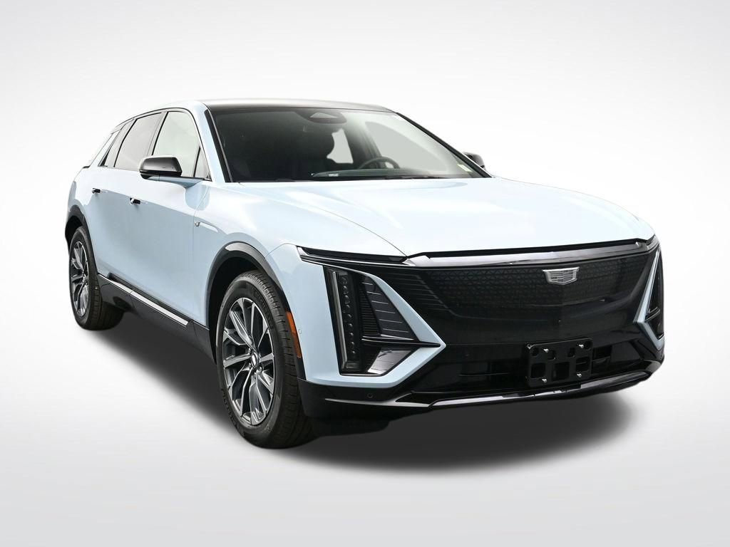Used 2025 Cadillac Lyriq Sport AWD/4WD image 7