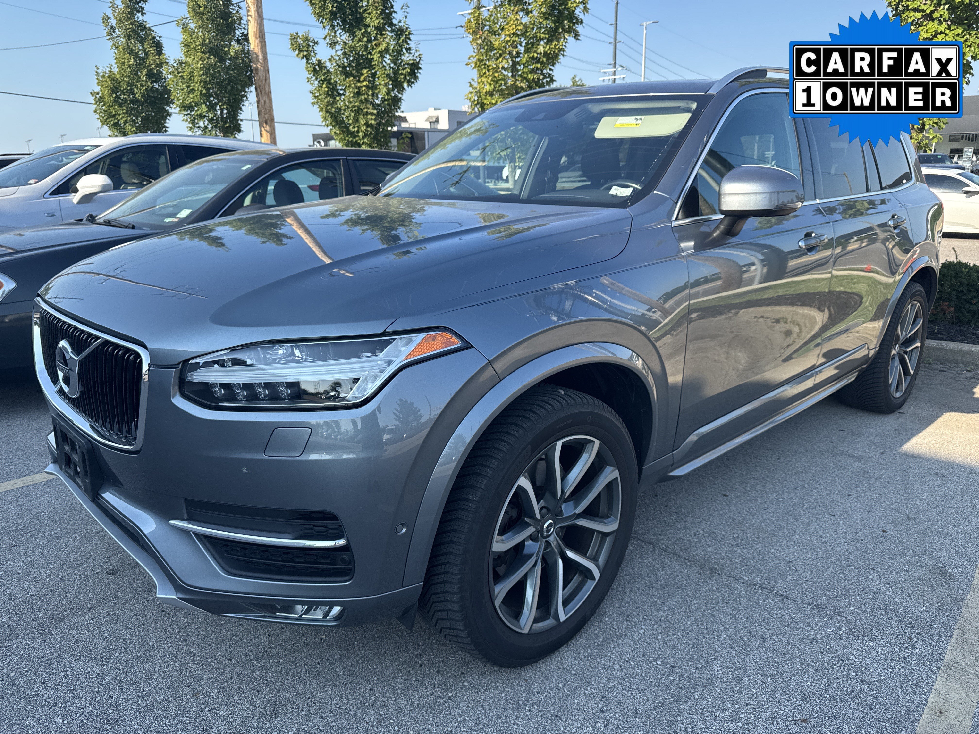 Used 2017 Volvo XC90 T6 Momentum w/ Vision Package AWD/4WD image 2