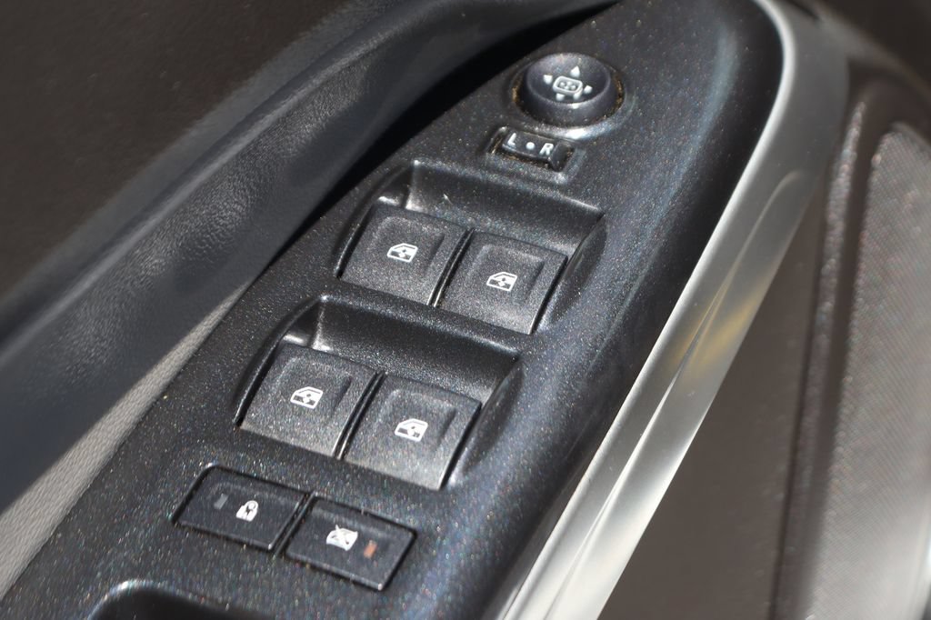 Used 2015 Chevrolet Colorado LT w/ Luxury Package RWD image 19