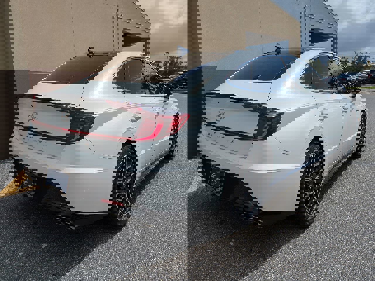 Certified 2022 Hyundai Sonata N Line w/ Cargo Package image 4