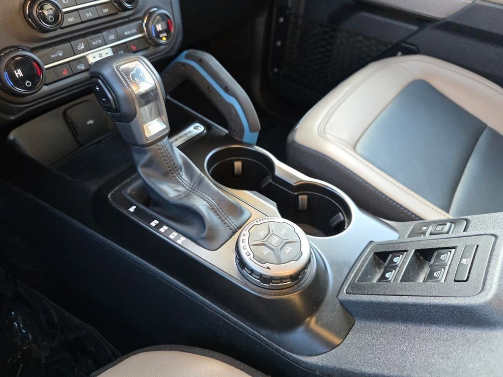 Used 2023 Ford Bronco Wildtrak image 27