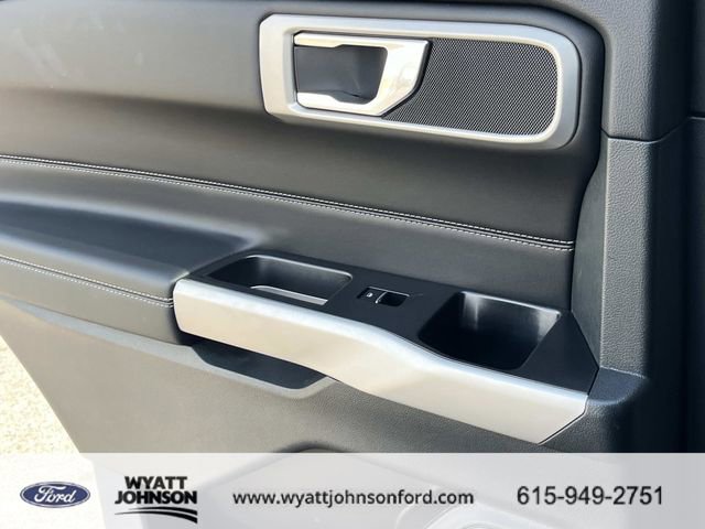 Certified 2024 Ford Explorer XLT RWD image 19