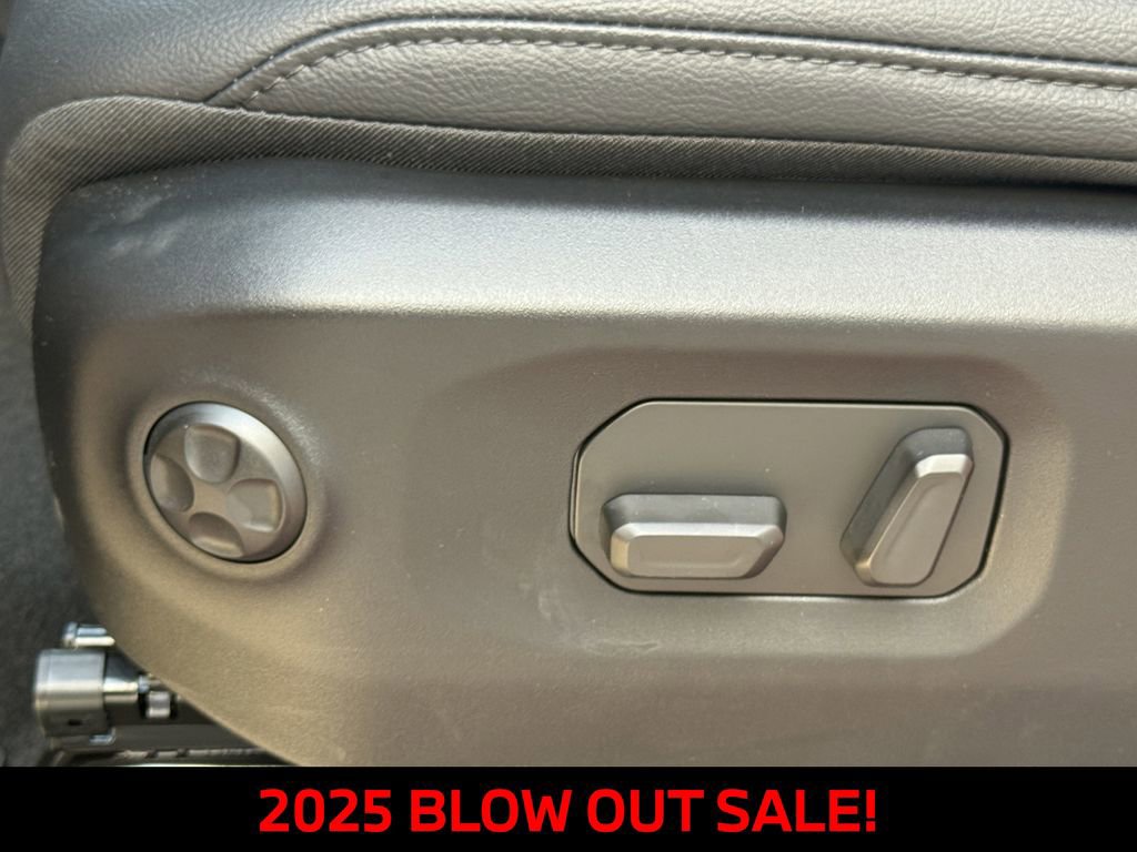 New 2025 Jeep Wrangler Sahara AWD/4WD image 23