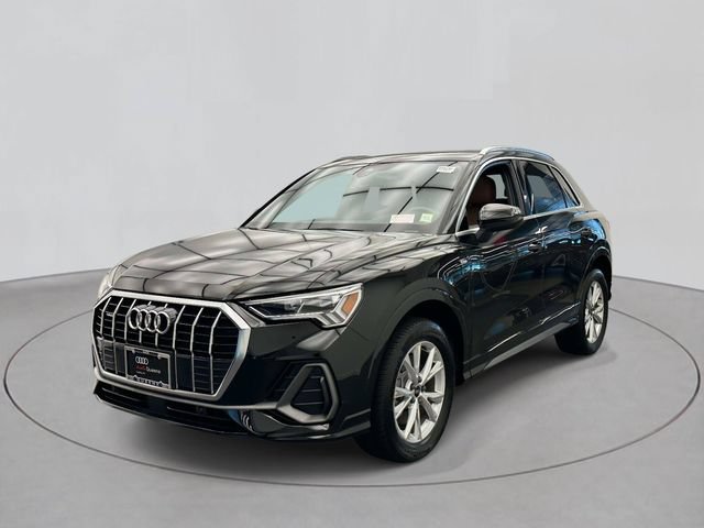 Certified 2024 Audi Q3 2.0T Premium AWD/4WD image 1