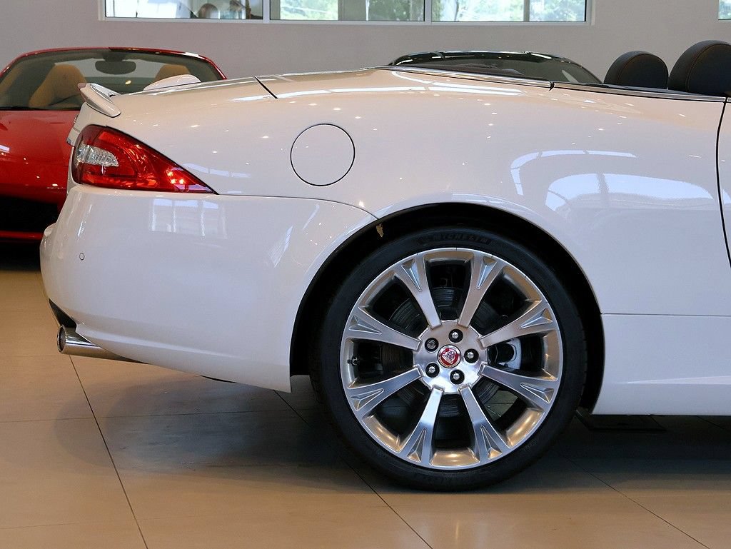 Used 2014 Jaguar XK Convertible RWD image 23