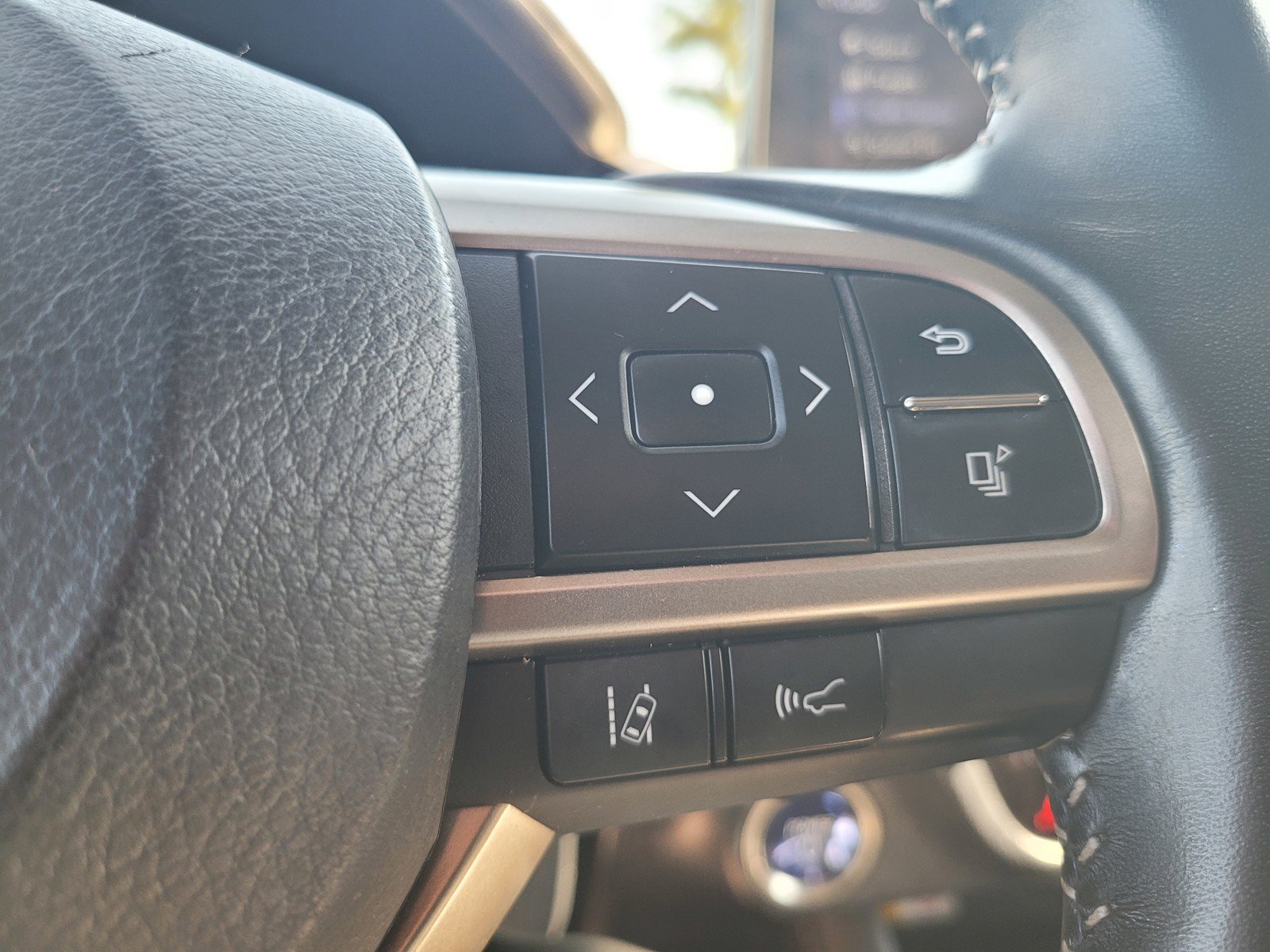 Used 2022 Lexus RX 450hL Luxury w/ Cold Area Package (CT) AWD/4WD image 24