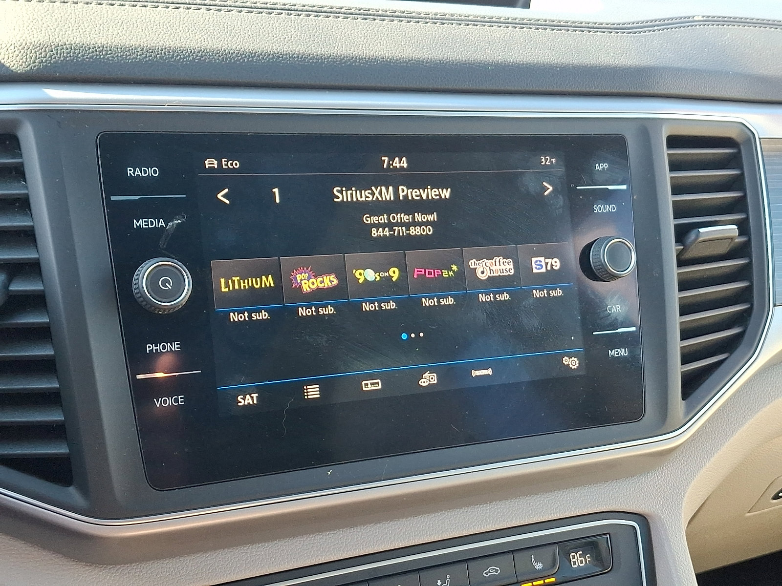 Used 2019 Volkswagen Atlas SE w/ Panoramic Sunroof Package image 17