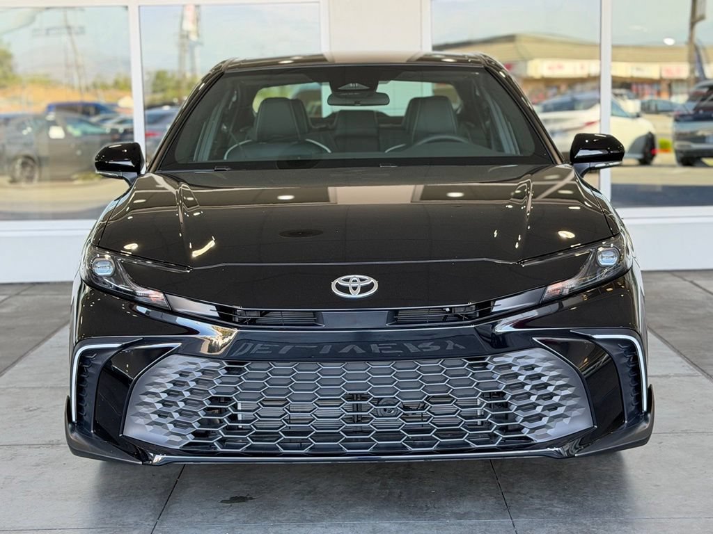 Used 2026 Toyota Camry SE FWD image 5