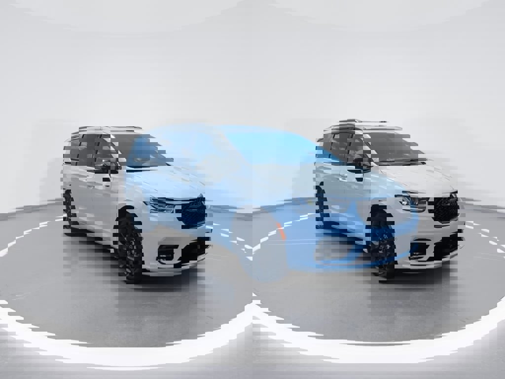 New 2026 Chrysler Pacifica Limited image 2