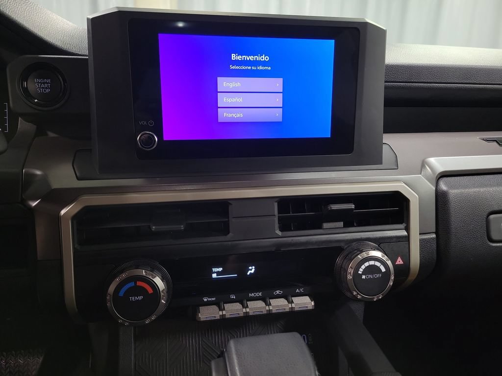 Used 2025 Toyota Tacoma SR5 AWD/4WD image 18