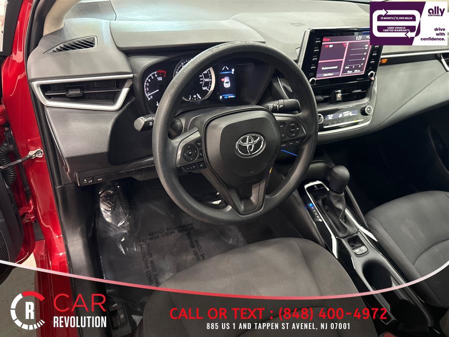 Used 2021 Toyota Corolla LE FWD image 13