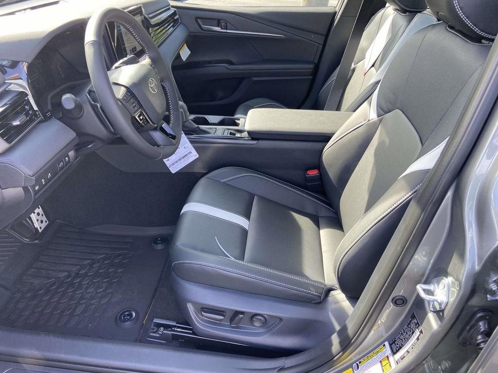 New 2026 Toyota Camry SE FWD image 17
