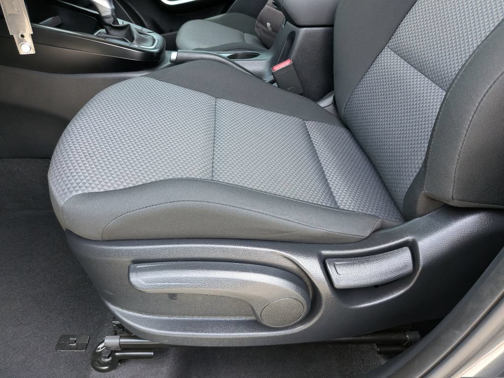 Certified 2025 Kia Soul LX w/ LX Technology Package FWD image 20