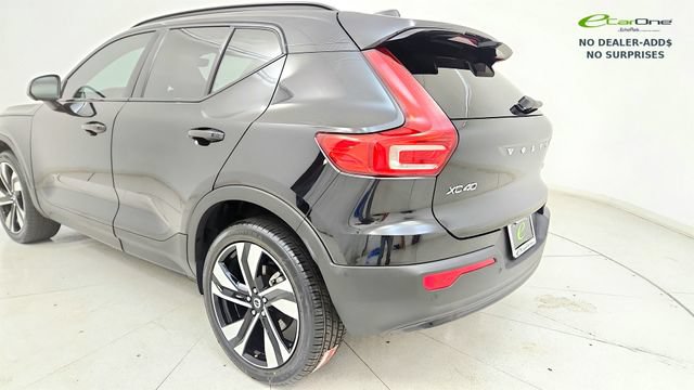 Used 2024 Volvo XC40 B5 Plus w/ Protection Package Premier AWD/4WD image 26