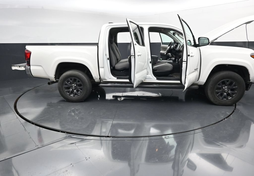 Used 2023 Toyota Tacoma SR5 AWD/4WD image 27