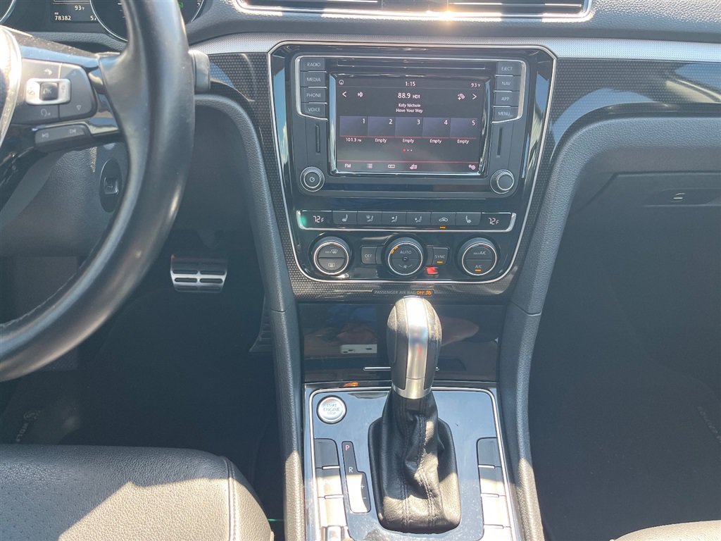 Used 2019 Volkswagen Passat 2.0T SE R-Line FWD image 7