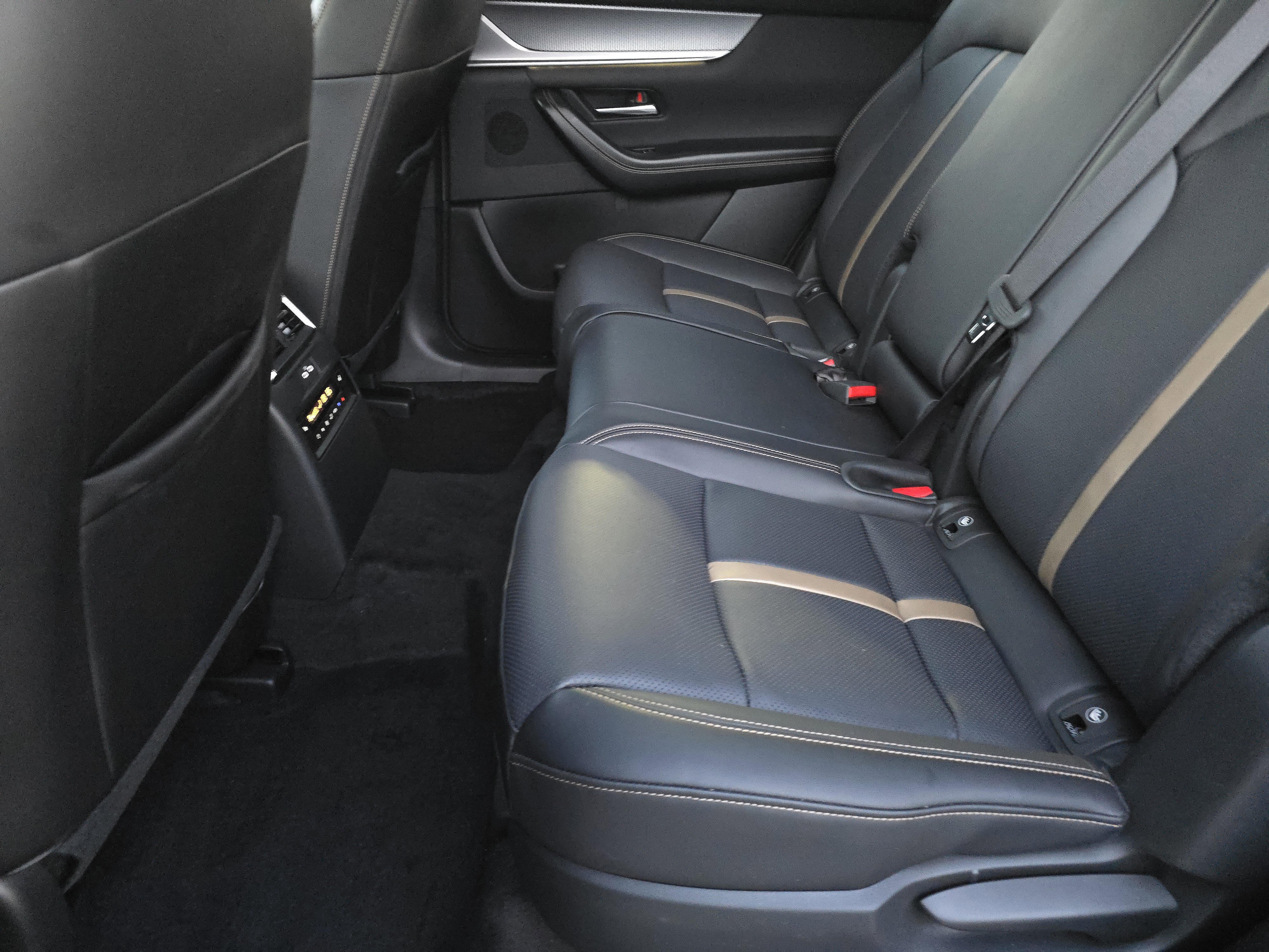 Used 2025 MAZDA CX-70 3.3 Turbo S w/ Premium Package image 9