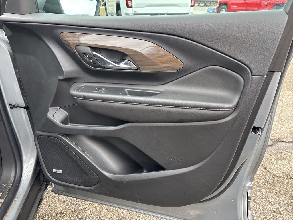 Used 2023 GMC Terrain Denali w/ Denali Premium Package image 13