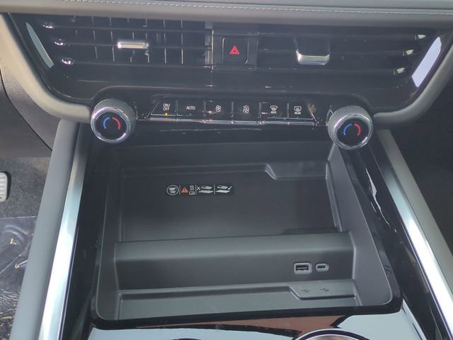 New 2026 Chevrolet Suburban LT w/ Comfort Package RWD image 18