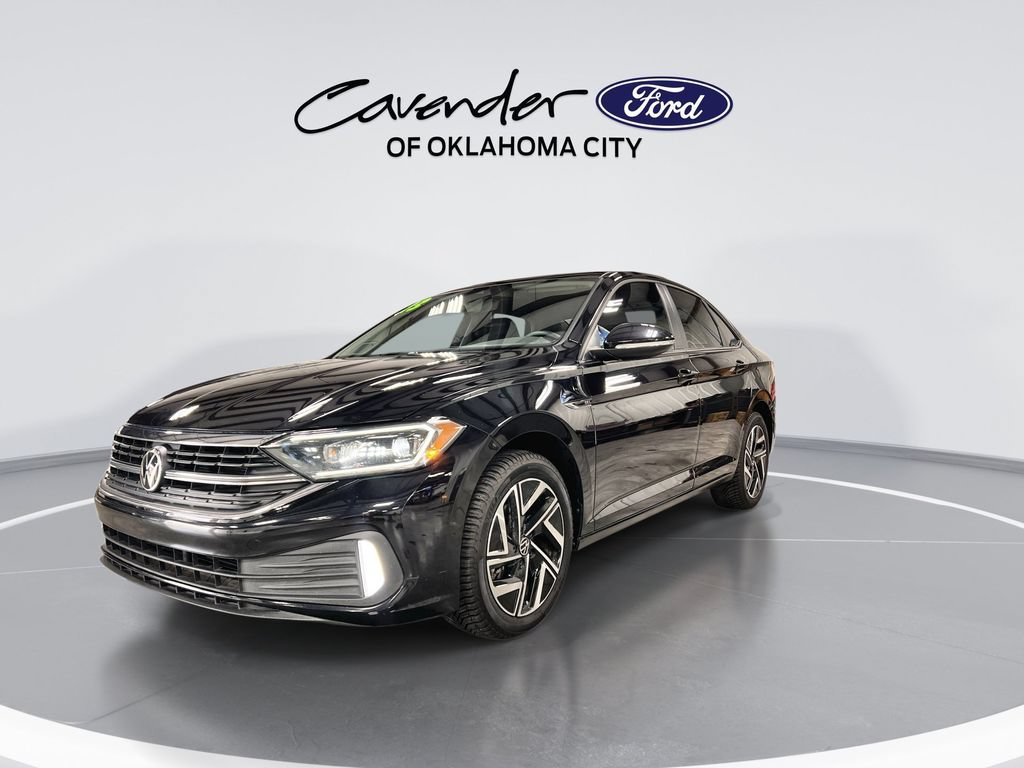 Used 2023 Volkswagen Jetta SEL FWD image 4