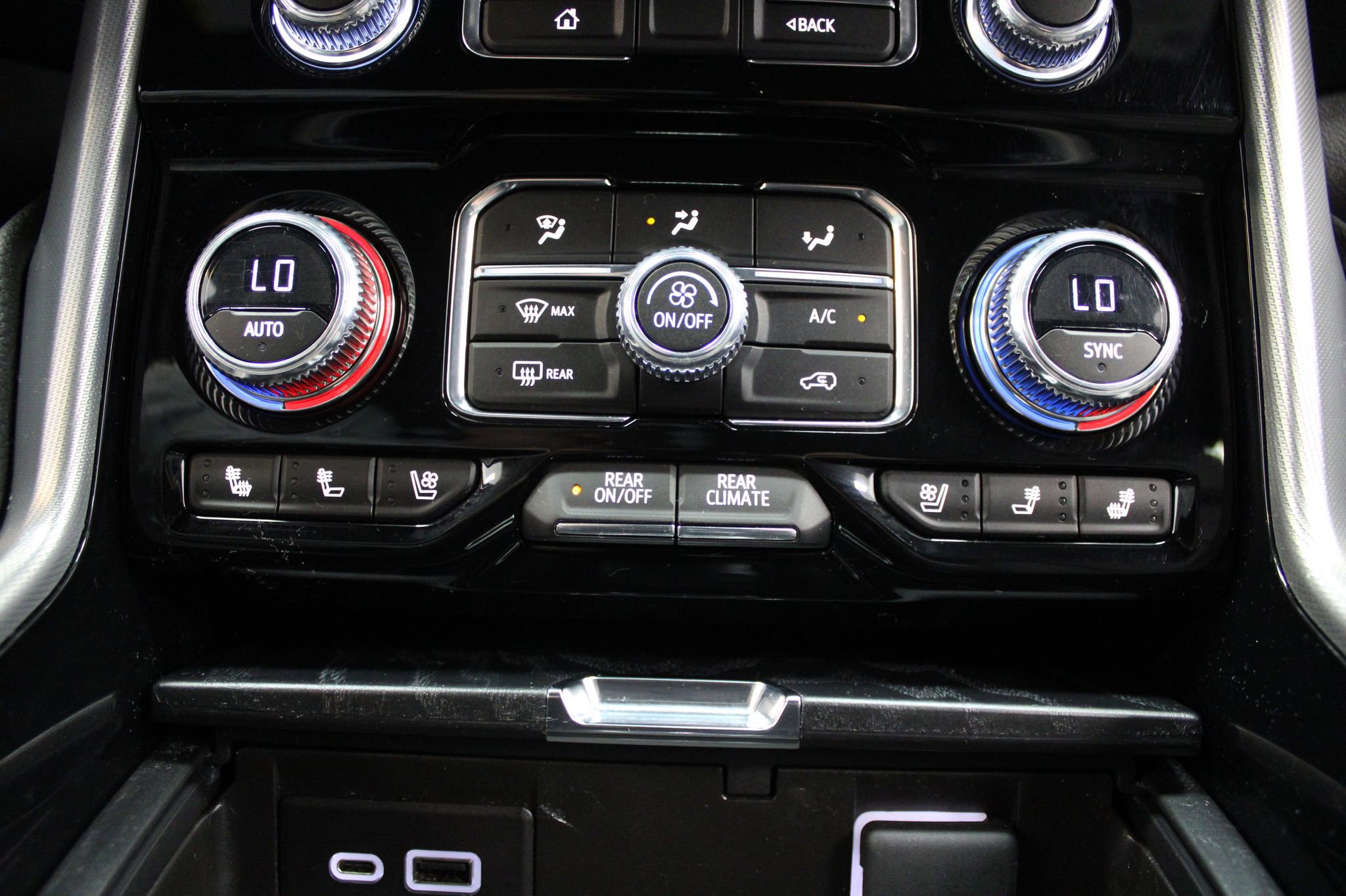 Used 2023 GMC Yukon Denali image 45