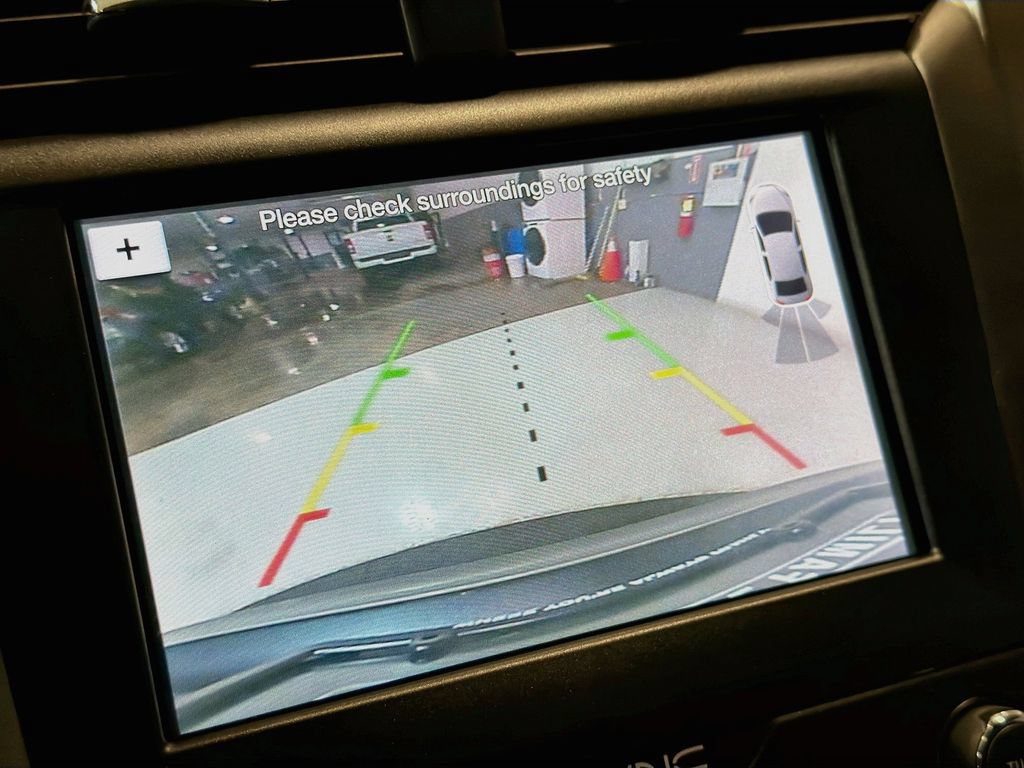 Used 2019 Ford Fusion SE FWD image 16