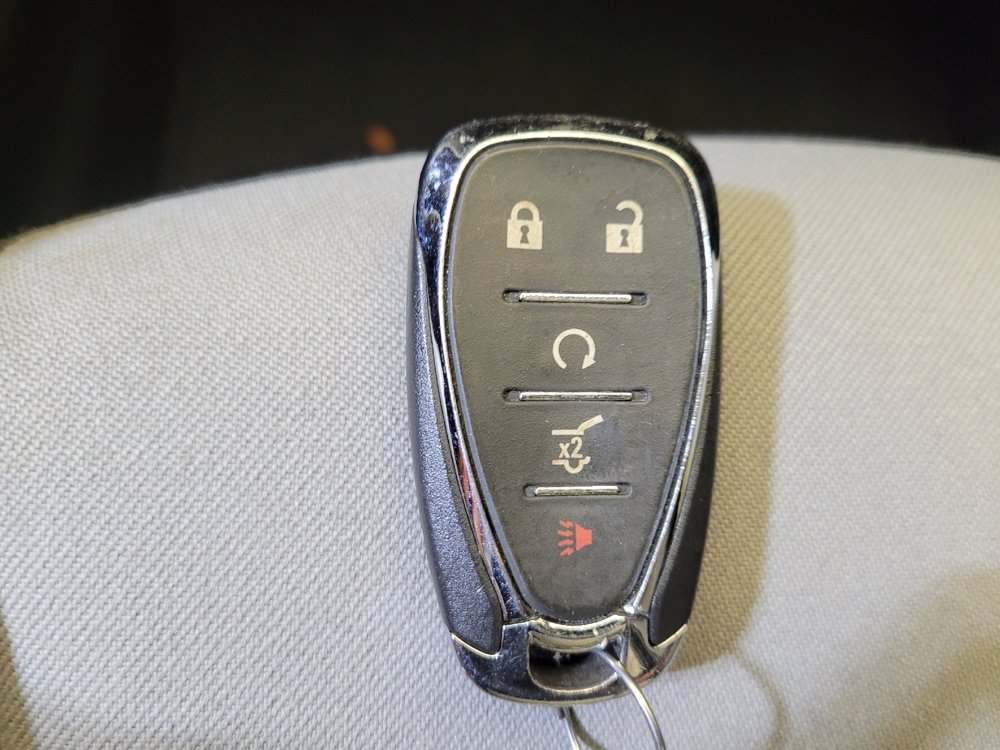 Used 2020 Chevrolet Equinox LT image 32