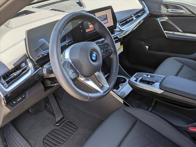 Used 2026 BMW X2 xDrive28i w/ Technology Package AWD/4WD image 3