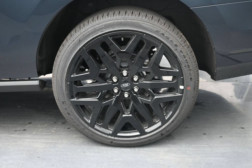 New 2026 Ford Expedition Platinum AWD/4WD image 12