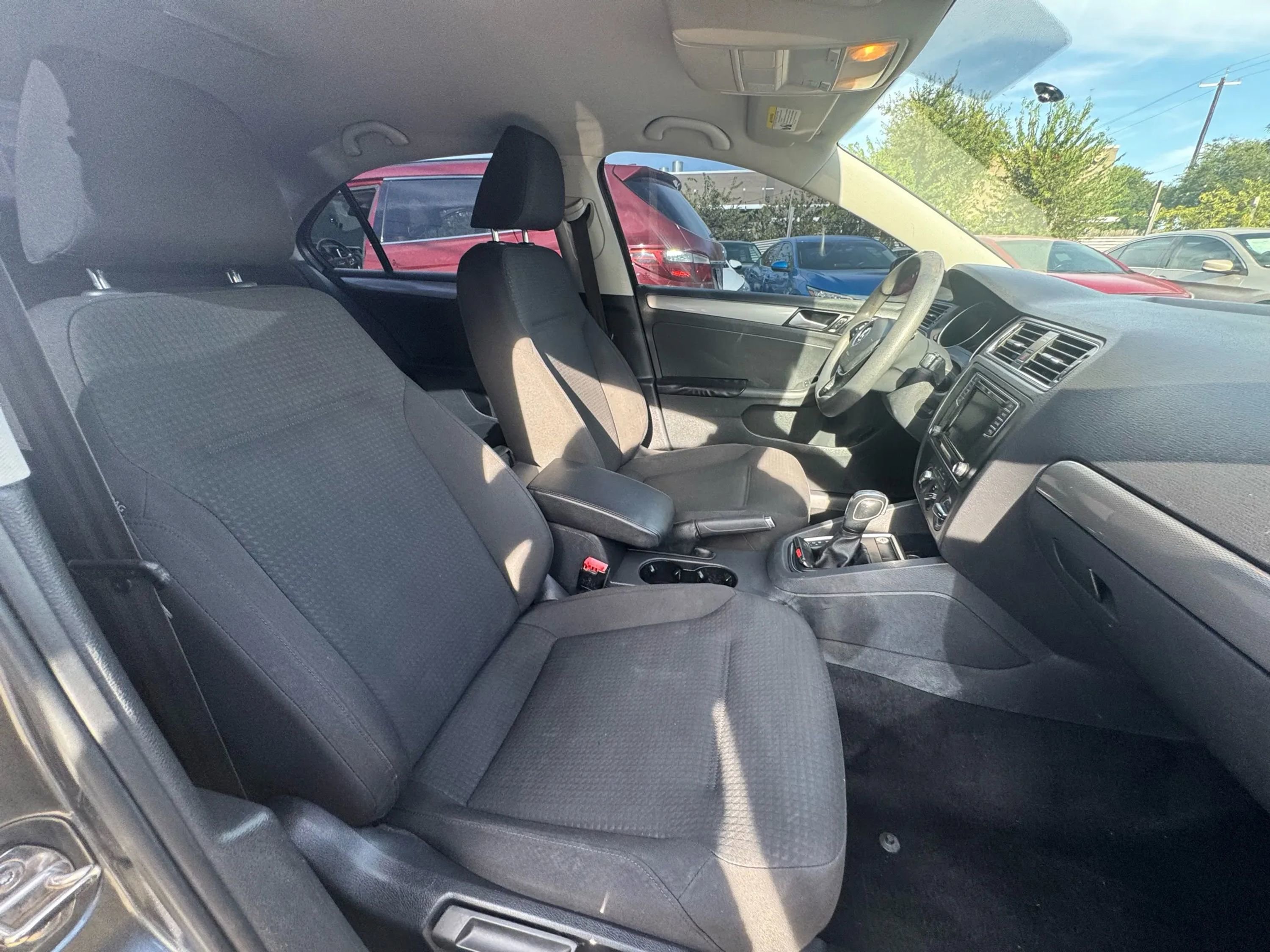 Used 2016 Volkswagen Jetta SE image 13