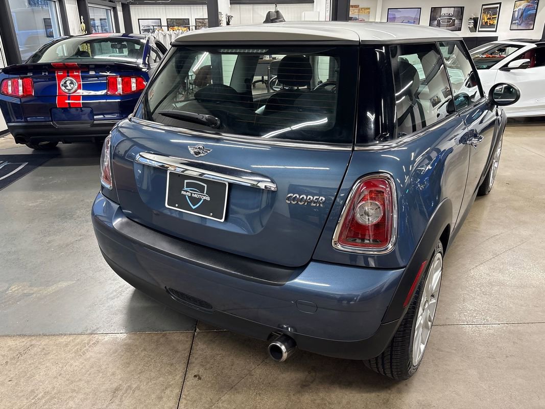 Used 2010 MINI Cooper Hardtop image 11