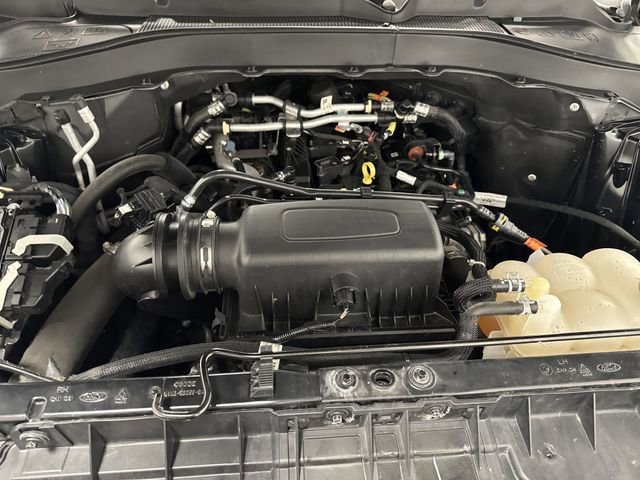 Used 2023 Ford Explorer XLT image 38