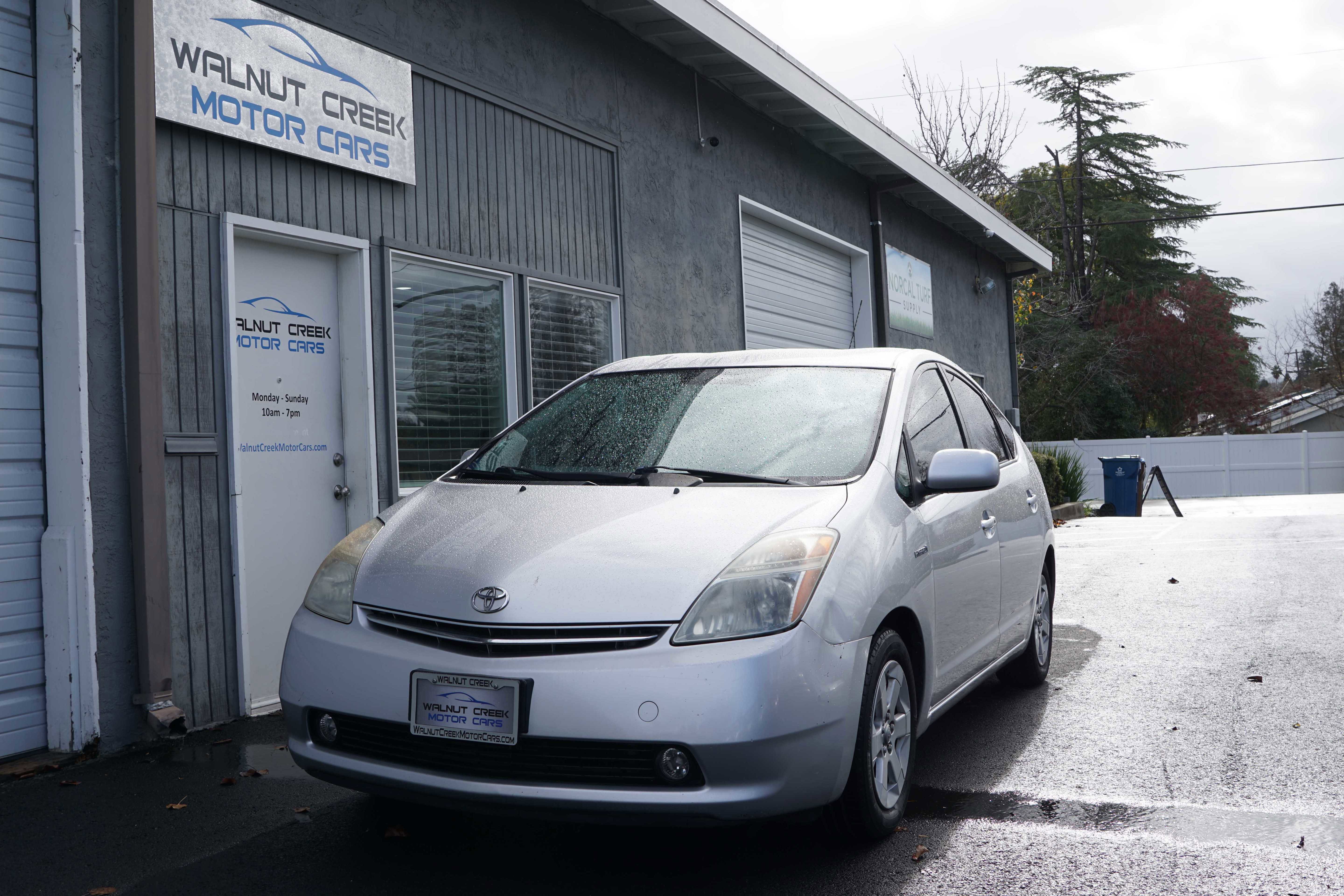 Used 2009 Toyota Prius Touring image 1