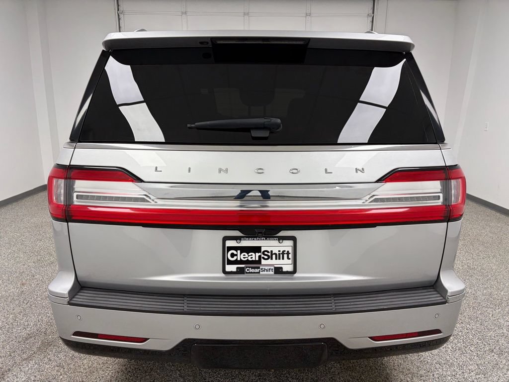 Used 2019 Lincoln Navigator Reserve AWD/4WD image 7