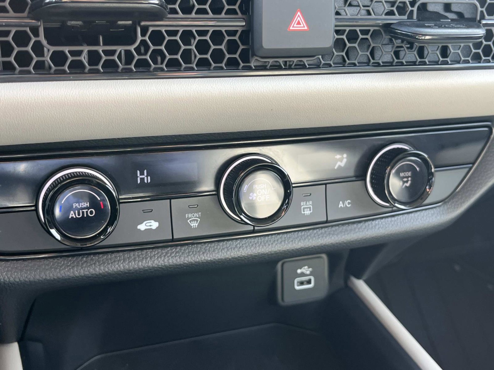 Used 2025 Honda HR-V LX image 26