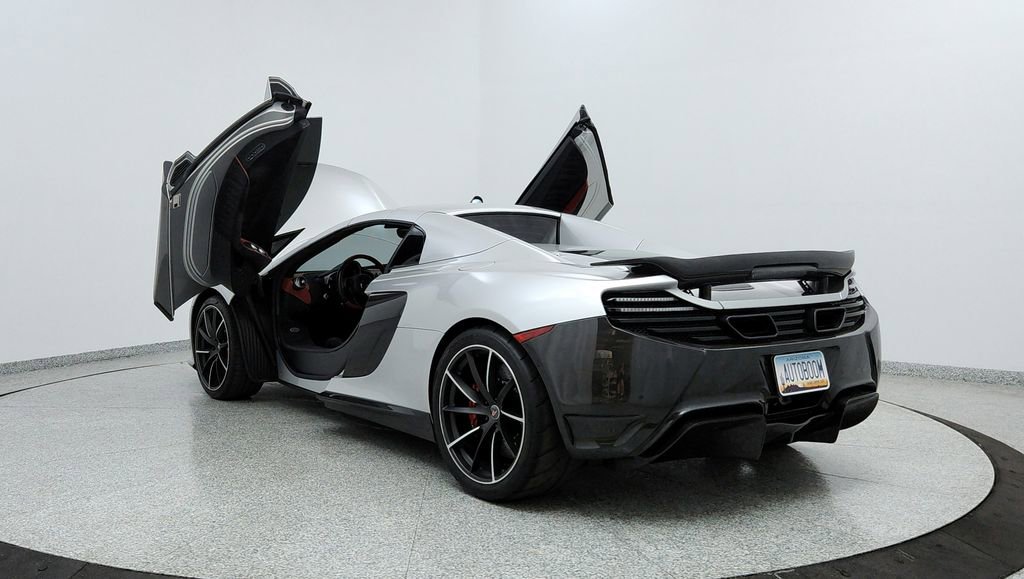 Used 2015 McLaren 650S Spider image 10