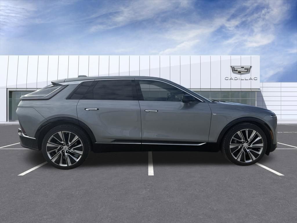 Certified 2024 Cadillac Lyriq Luxury w/ LPO, Floor Liner Package image 2