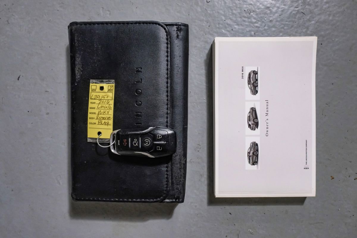 Used 2016 Lincoln MKX Reserve w/ Technology Package image 57