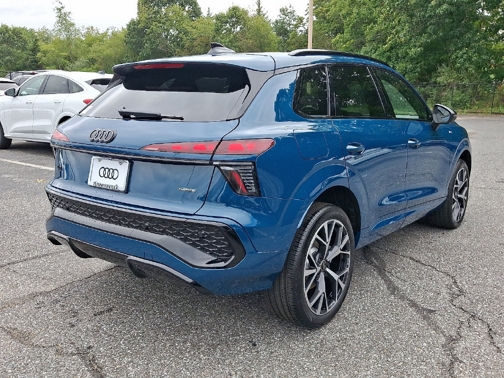 New 2026 Audi Q3 quattro 2.0T AWD/4WD image 4