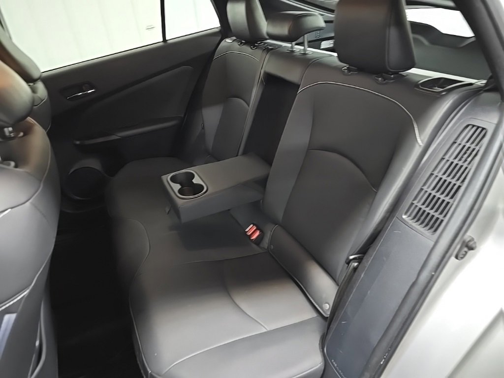 Used 2022 Toyota Prius Prime XLE image 31