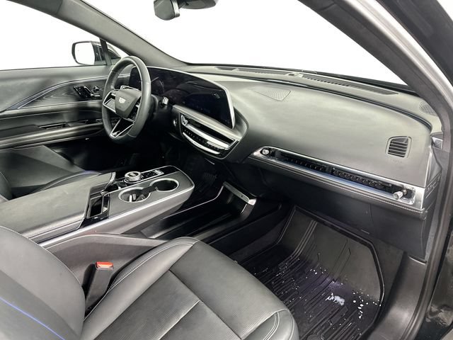 Used 2024 Cadillac Lyriq Luxury AWD/4WD image 31